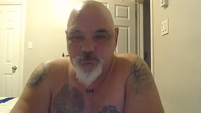 Snapshot of Newfiesausage1972 chatting on 03-16-25, 11:36 Newfiesausage1972 online show from 03-16-25, 11:36