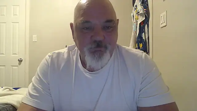 Snapshot of Newfiesausage1972 chatting on 03-20-25, 04:42 Newfiesausage1972 online show from 03-20-25, 04:42