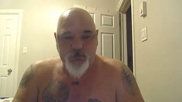 Snapshot of Newfiesausage1972 chatting on 03-23-25, 08:59 Newfiesausage1972 online show from 03-23-25, 08:59