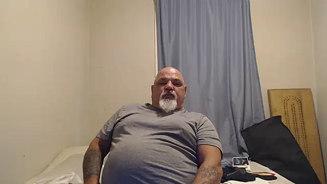 Snapshot of Newfiesausage1972 chatting on 09-10-25, 03:12 Newfiesausage1972 online show from 09-10-25, 03:12