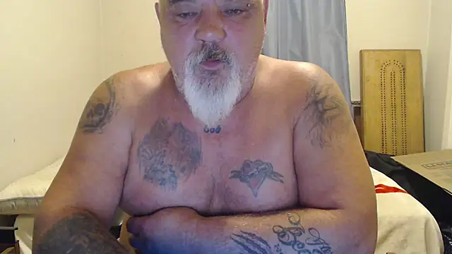 Snapshot of Newfiesausage1972 chatting on 09-22-25, 12:29 Newfiesausage1972 online show from 09-22-25, 12:29