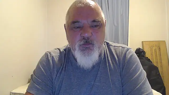 Snapshot of Newfiesausage1972 chatting on 10-04-25, 12:36 Newfiesausage1972 online show from 10-04-25, 12:36