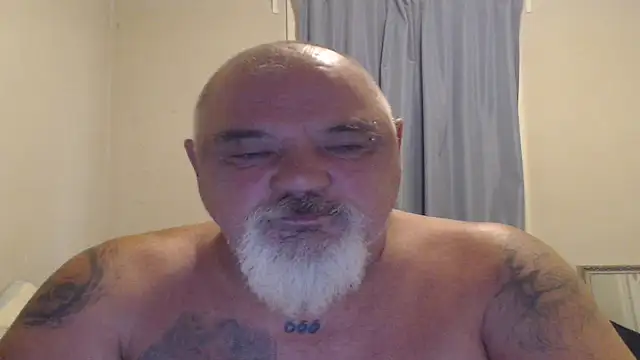 Snapshot of Newfiesausage1972 chatting on 10-21-25, 01:23 Newfiesausage1972 online show from 10-21-25, 01:23