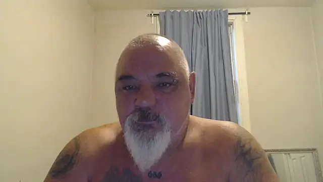 Snapshot of Newfiesausage1972 chatting on 10-24-25, 12:23 Newfiesausage1972 online show from 10-24-25, 12:23