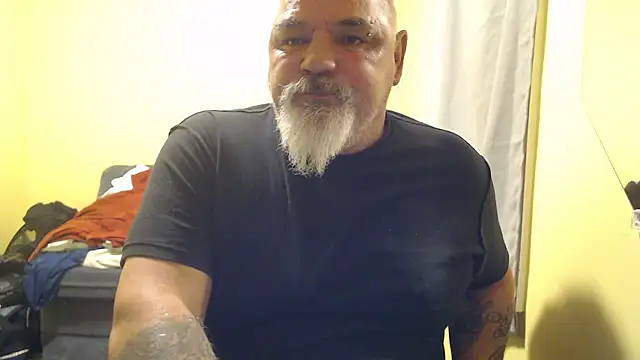 Snapshot of Newfiesausage1972 chatting on 11-01-25, 10:56 Newfiesausage1972 online show from 11-01-25, 10:56