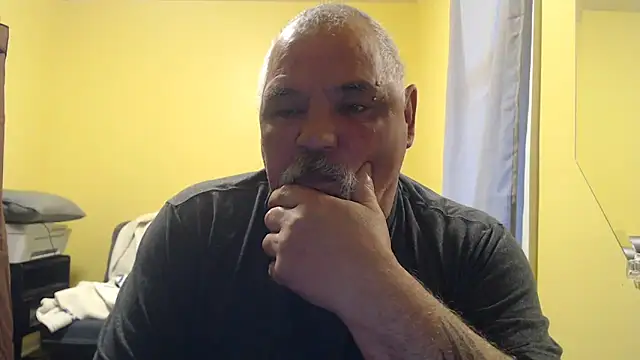 Snapshot of Newfiesausage1972 chatting on 11-09-25, 12:36 Newfiesausage1972 online show from 11-09-25, 12:36