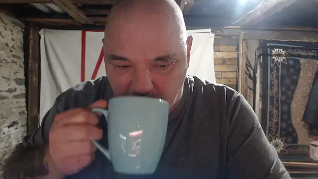 Newfiesausage1972 online show from 01-09-26, 11:57