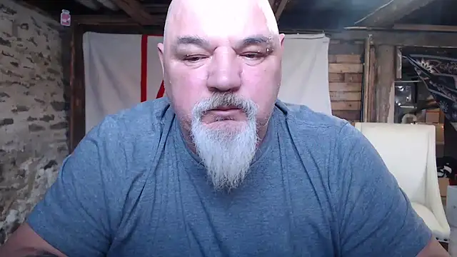 Newfiesausage1972 online show from 02-16-26, 04:14