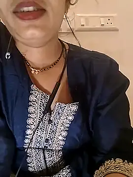 Snapshot of Simaran_bhabhi chatting on 05-02-26, 02:22 Simaran bhabhi online show from 05-02-26, 02:22