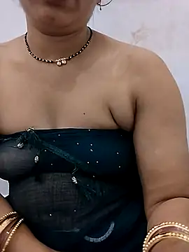 Snapshot of Simaran_bhabhi chatting on 05-09-26, 02:33 Simaran bhabhi online show from 05-09-26, 02:33