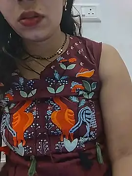 Snapshot of Simaran_bhabhi chatting on 05-12-26, 12:19 Simaran bhabhi online show from 05-12-26, 12:19