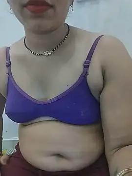 Snapshot of Simaran_bhabhi chatting on 05-15-26, 01:40 Simaran bhabhi online show from 05-15-26, 01:40