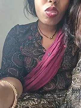 Snapshot of Simaran_bhabhi chatting on 05-26-26, 03:35 Simaran bhabhi online show from 05-26-26, 03:35