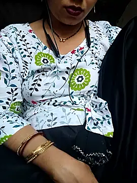 Snapshot of Simaran_bhabhi chatting on 06-09-26, 12:22 Simaran bhabhi online show from 06-09-26, 12:22