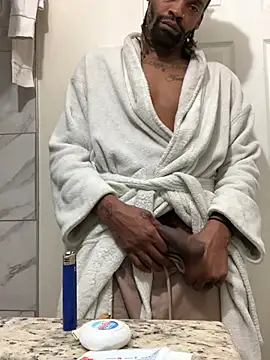 1BeautyN1Beast online show from 12-28-24, 04:30