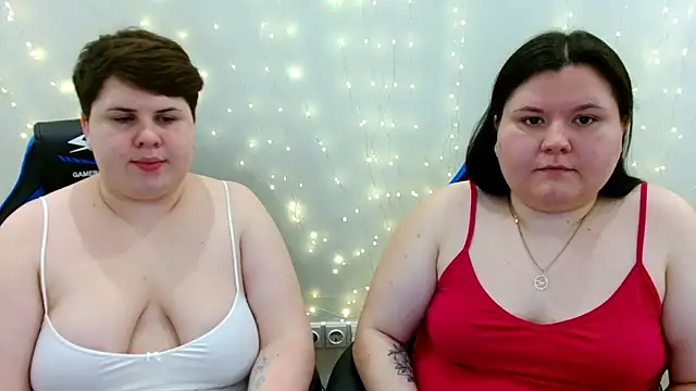 BeckyAndHellen online show from 04-06-26, 11:00