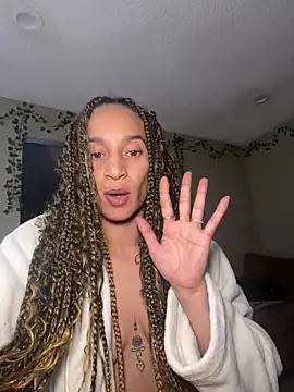 Snapshot of Shuggabutt chatting on 01-10-25, 07:25 Shuggabutt online show from 01-10-25, 07:25