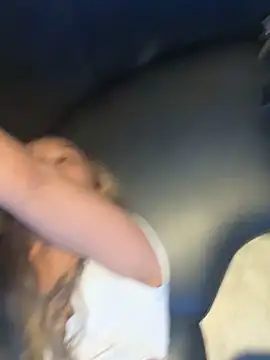 Snapshot of Shuggabutt chatting on 02-14-25, 02:23 Shuggabutt online show from 02-14-25, 02:23