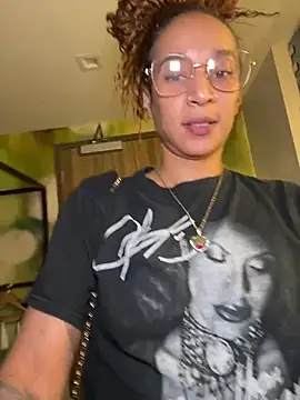 Shuggabutt online show from 04-25-26, 05:54