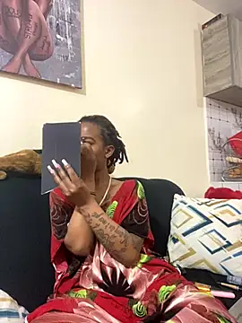 hoely grail01 online show from 11-29-25, 07:06