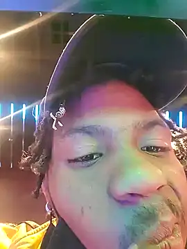 Snapshot of gaimov3r2024 chatting on 01-12-25, 04:31 gaimov3r2024 online show from 01-12-25, 04:31