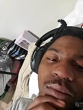 Snapshot of gaimov3r2024 chatting on 09-12-25, 09:20 gaimov3r2024 online show from 09-12-25, 09:20