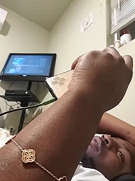 Snapshot of gaimov3r2024 chatting on 09-18-25, 11:45 gaimov3r2024 online show from 09-18-25, 11:45