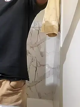 Snapshot of gaimov3r2024 chatting on 10-04-25, 11:14 gaimov3r2024 online show from 10-04-25, 11:14