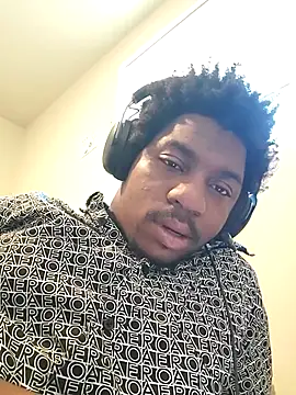 Snapshot of gaimov3r2024 chatting on 10-20-25, 09:48 gaimov3r2024 online show from 10-20-25, 09:48