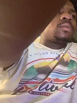 Snapshot of gaimov3r2024 chatting on 11-05-25, 10:43 gaimov3r2024 online show from 11-05-25, 10:43