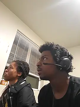 Snapshot of gaimov3r2024 chatting on 11-21-25, 05:17 gaimov3r2024 online show from 11-21-25, 05:17