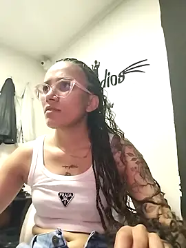 Yaumiko online show from 11-18-25, 11:59