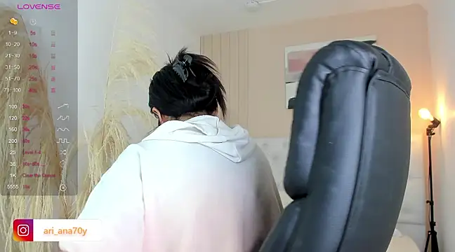 LOISE-XX online show from 02-06-25, 06:08