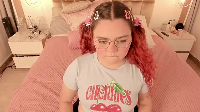 Twwiiggy online show from 03-19-25, 08:00