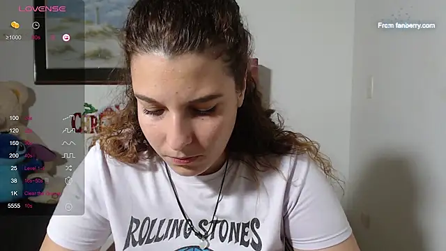 Snapshot of alexia_87 chatting on 12-03-24, 12:35 alexia 87 online show from 12-03-24, 12:35