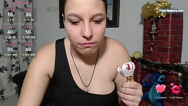 Snapshot of alexia_87 chatting on 12-15-24, 10:15 alexia 87 online show from 12-15-24, 10:15