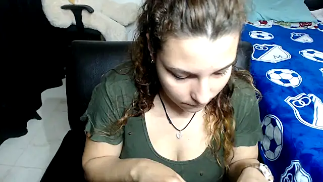 Snapshot of alexia_87 chatting on 12-30-24, 02:09 alexia 87 online show from 12-30-24, 02:09