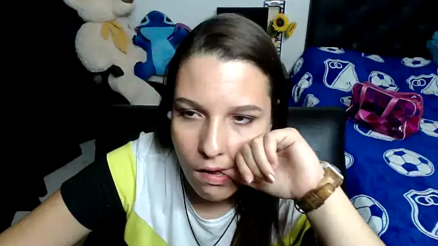 Snapshot of alexia_87 chatting on 01-20-25, 04:32 alexia 87 online show from 01-20-25, 04:32