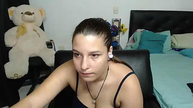 Snapshot of alexia_87 chatting on 01-24-25, 09:28 alexia 87 online show from 01-24-25, 09:28