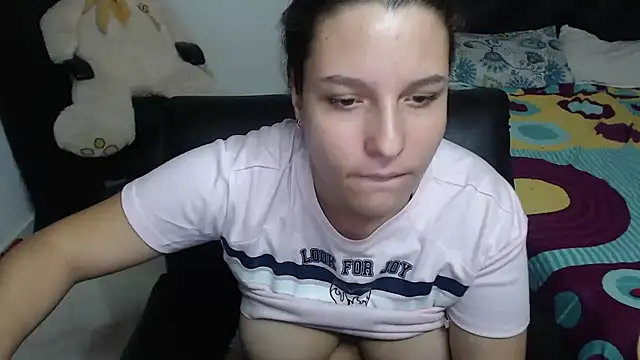 Snapshot of alexia_87 chatting on 02-01-25, 07:47 alexia 87 online show from 02-01-25, 07:47