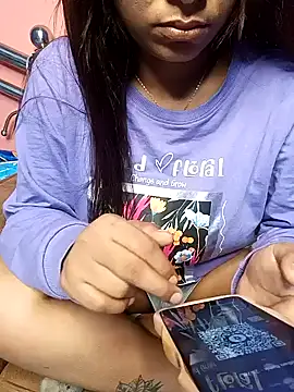 Snapshot of Divya_girl chatting on 01-16-25, 08:43 Divya girl online show from 01-16-25, 08:43