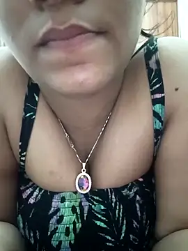 Divya girl online show from 04-14-26, 10:49