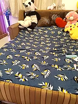 Divya girl online show from 04-27-26, 06:39