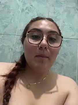 Snapshot of conniejames_m chatting on 03-12-25, 04:19 conniejames m online show from 03-12-25, 04:19