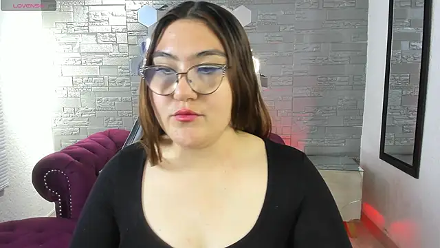 Snapshot of conniejames_m chatting on 09-15-25, 12:49 conniejames m online show from 09-15-25, 12:49