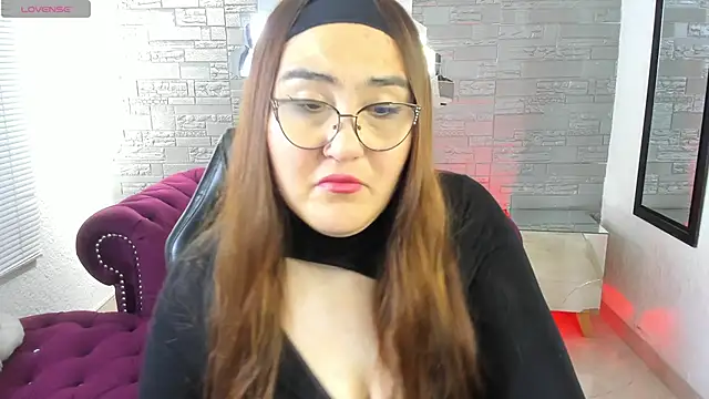 Snapshot of conniejames_m chatting on 09-22-25, 12:40 conniejames m online show from 09-22-25, 12:40