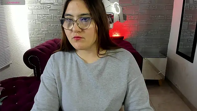 Snapshot of conniejames_m chatting on 10-02-25, 12:45 conniejames m online show from 10-02-25, 12:45