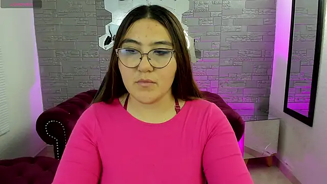 Snapshot of conniejames_m chatting on 10-10-25, 12:26 conniejames m online show from 10-10-25, 12:26