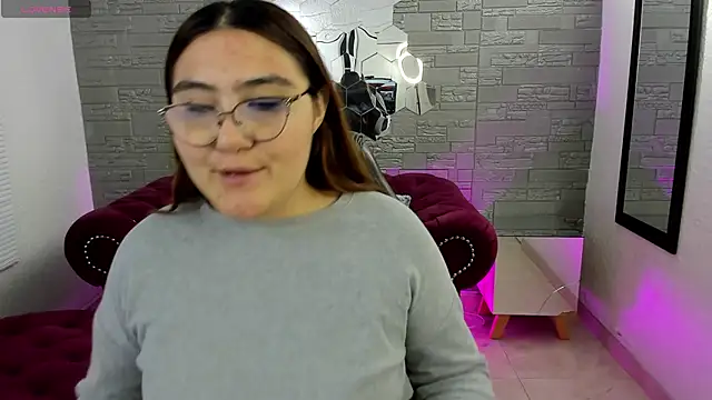 Snapshot of conniejames_m chatting on 10-16-25, 12:50 conniejames m online show from 10-16-25, 12:50