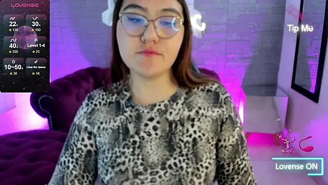 Snapshot of conniejames_m chatting on 11-22-25, 12:37 conniejames m online show from 11-22-25, 12:37